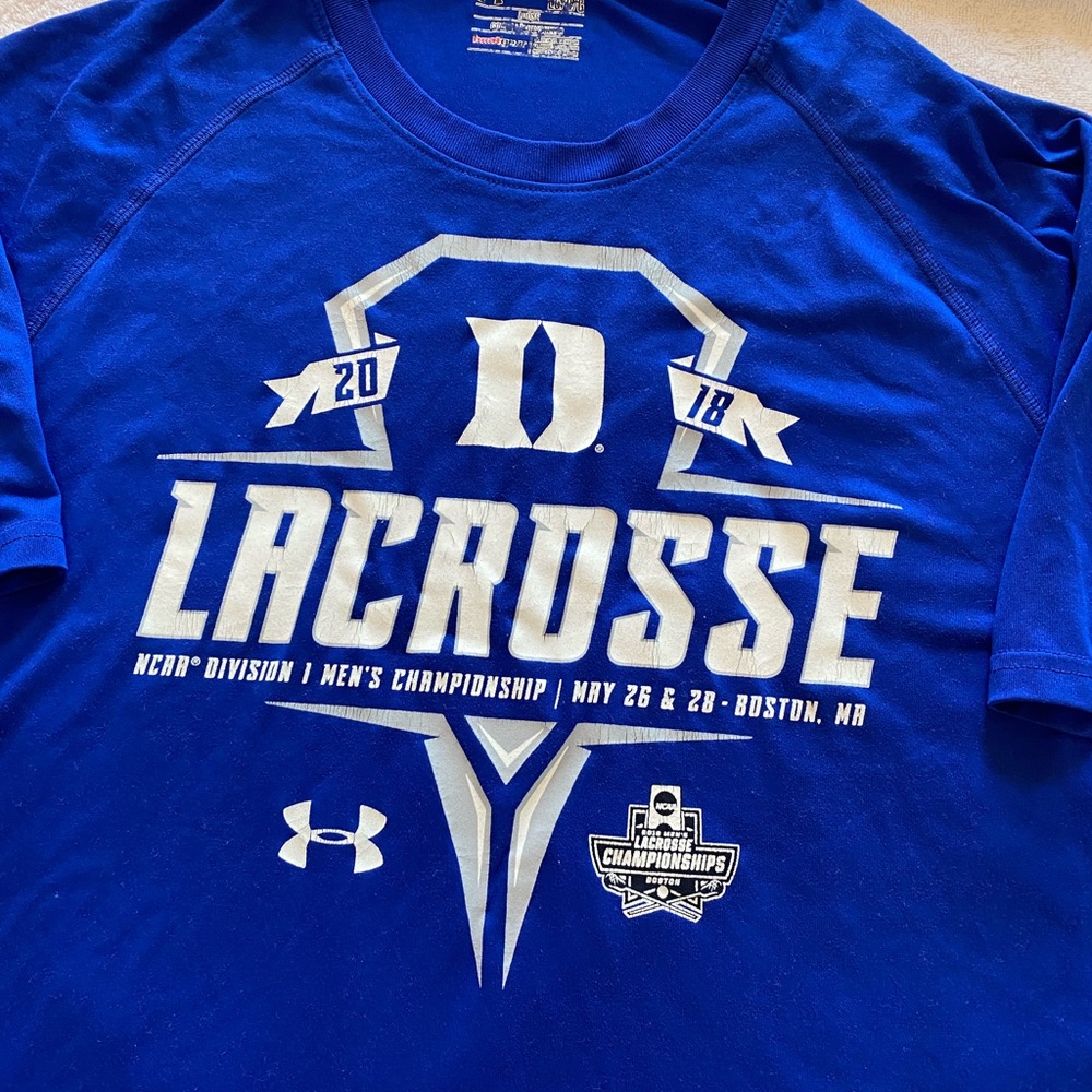 Under Armour Duke shirt. EUC. Sz large 2018 tournament Boston